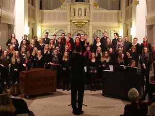 Großer Chor der CJD Schule Schlaffhorst-Andersen Bad Nenndorf bei der "Musik im Advent" am 06.12.2017 (Ev. Kirche St. Godehardi)